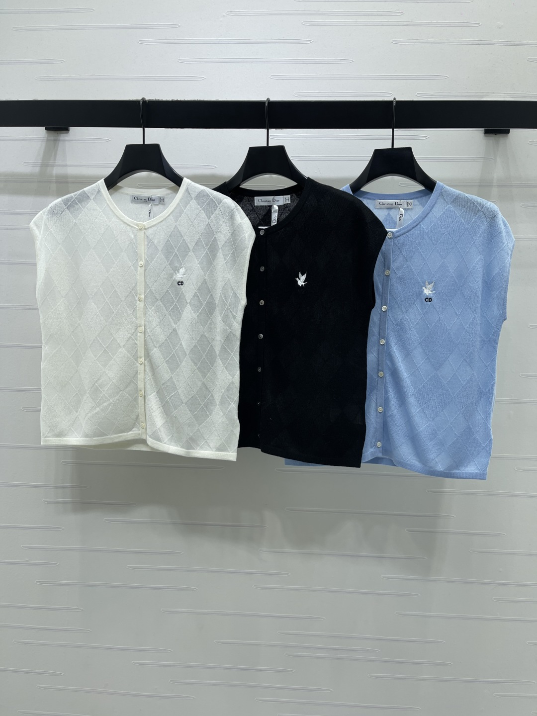 Women's short sleeves